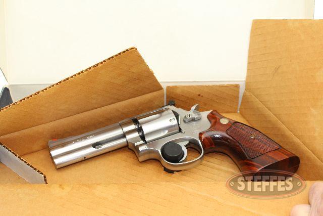  Smith & Wesson 686